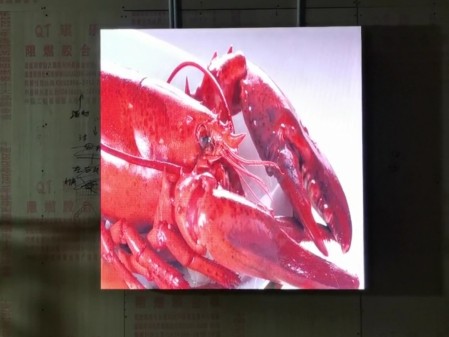 荊州沙市區荊州工業園室內全彩P1.86  尺寸1.28x1.28m，像素點688x688
